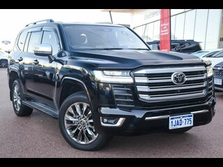 2025  Toyota Landcruiser Sahara ZX Wagon (Eclipse Black) Used Car Thumbnail